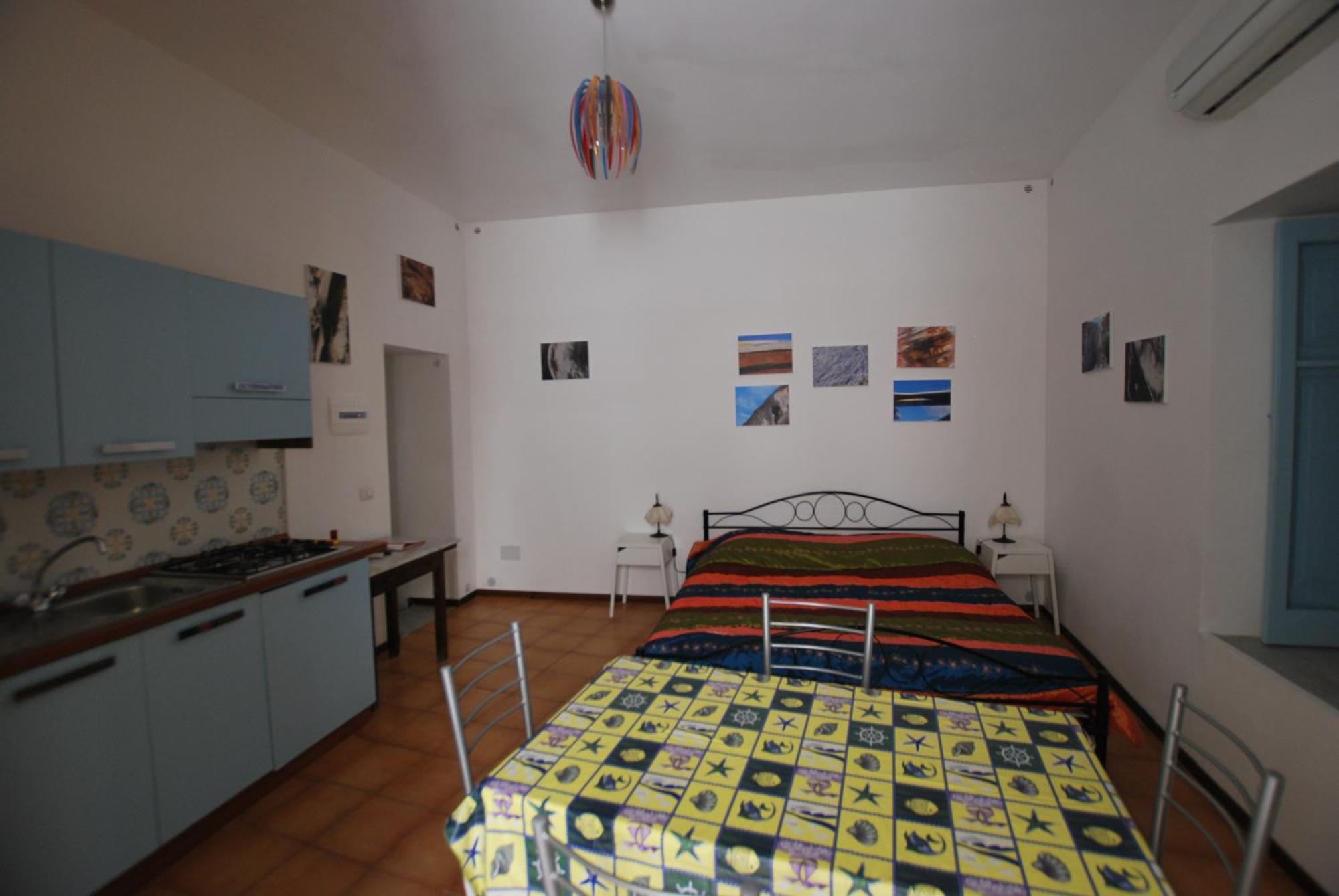 Vulcanoconsult Appartamenti Spiaggia Lipari  Habitación foto